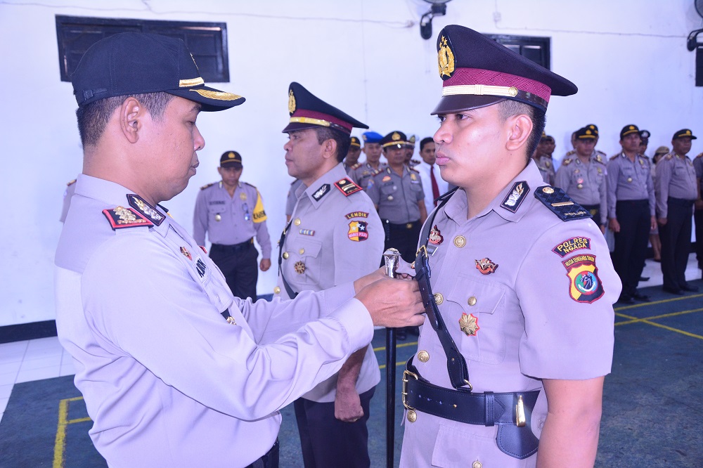 Upacara serah terima jabatan Kapolsek Wolowaru  Polres Ende Polda NTT