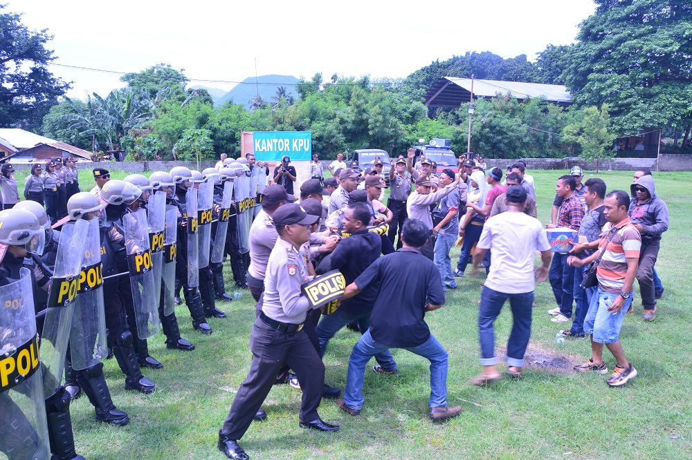 Penutupan Latparops Mantap Praja Kelimutu 2018 hari ke 3 dalam rangka pengamanan Pilkada serentak tahun 2018 Polres Ende