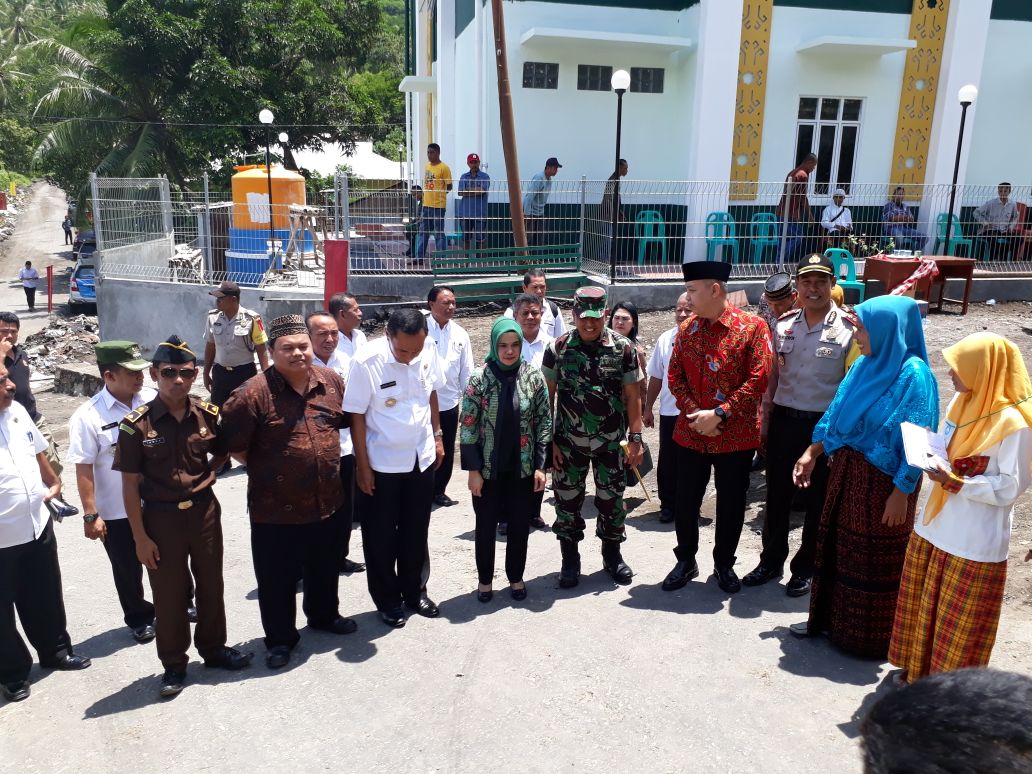 Kapolres Ende turut serta dalam acara peresmian renovasi mesjid Asy- Syukur Ponpes Walisanga