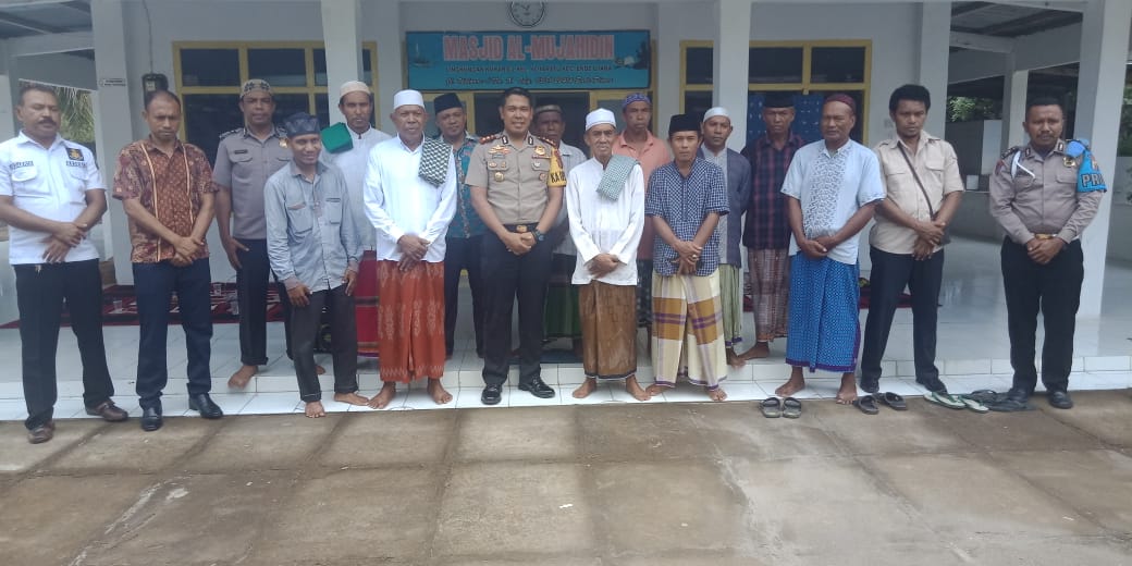 Jalin Kemitraan,Kapolres Ende Silaturahmi Dengan Pengurus Mesjid Al Mujahidin