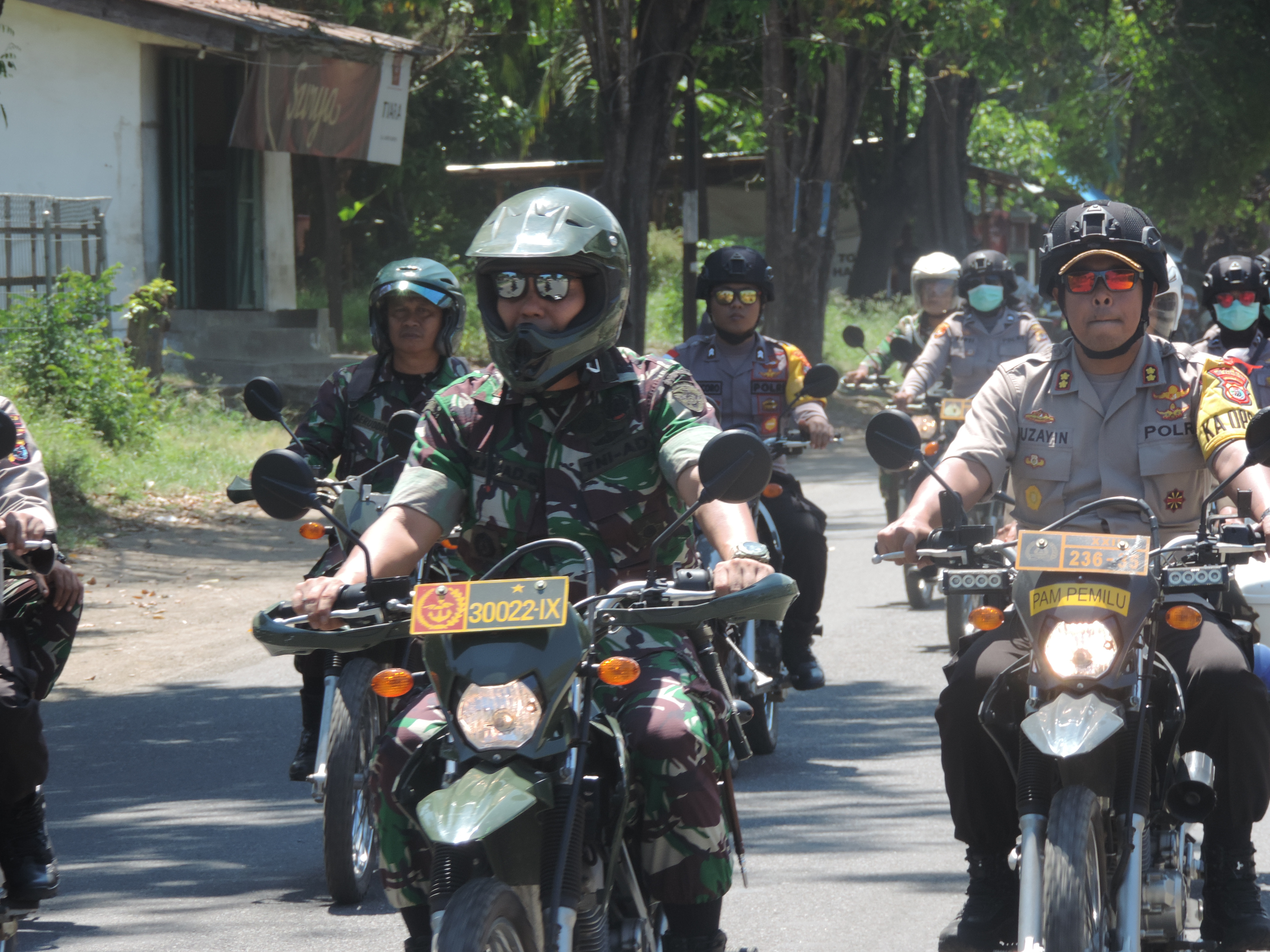 Patroli Gabungan TNI - POLRI Dalam Rangka Kesiapan Pengamanan Pemilu 2019 Di Wilayah Kab. Ende