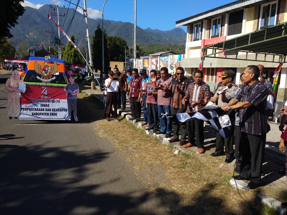 Jajaran Polres Ende, Melaksanakan Pengamanan Pawai Pembangunan Tingkat Kabupaten