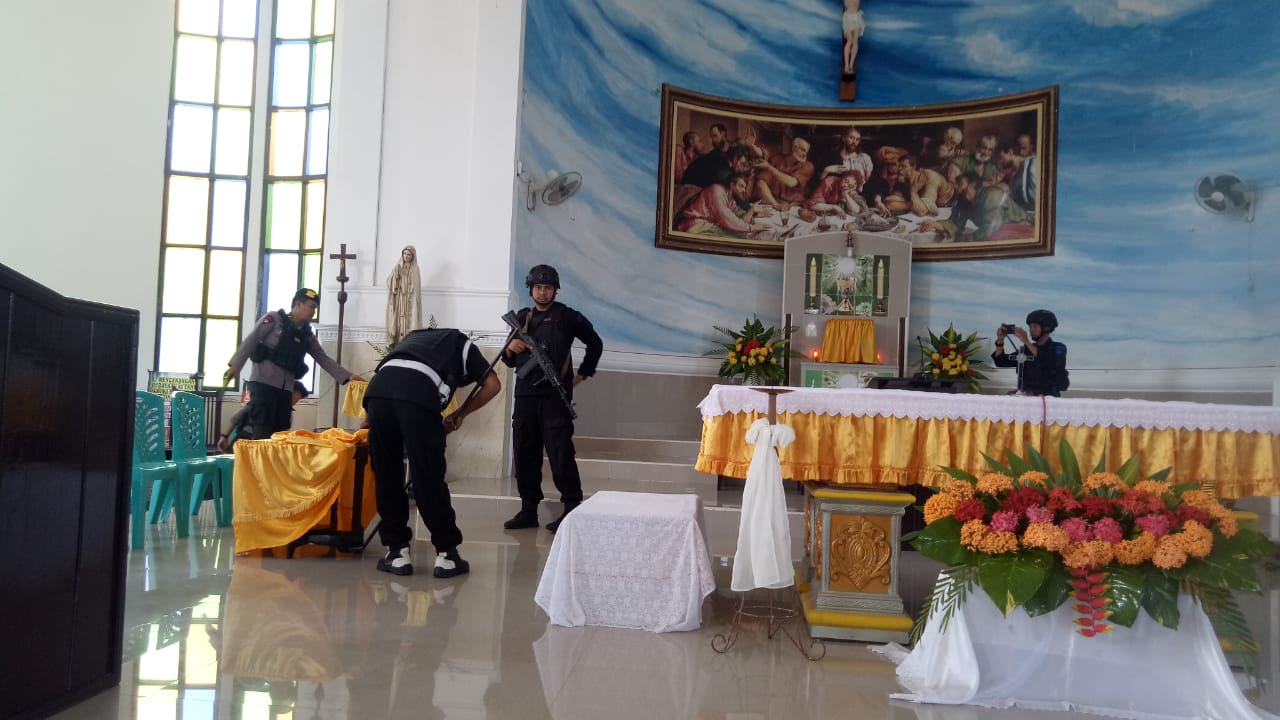 Jelang Perayaan Natal, Polres Ende Sterilisasi Gereja